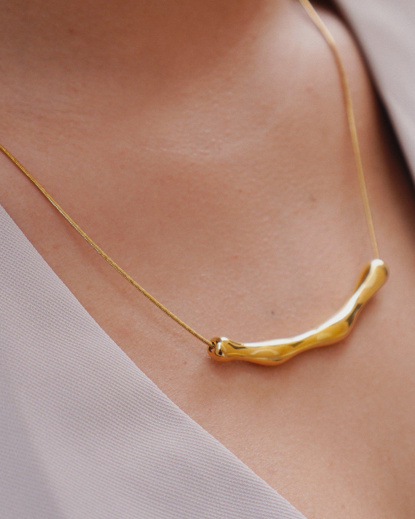 GIO NECKLACE